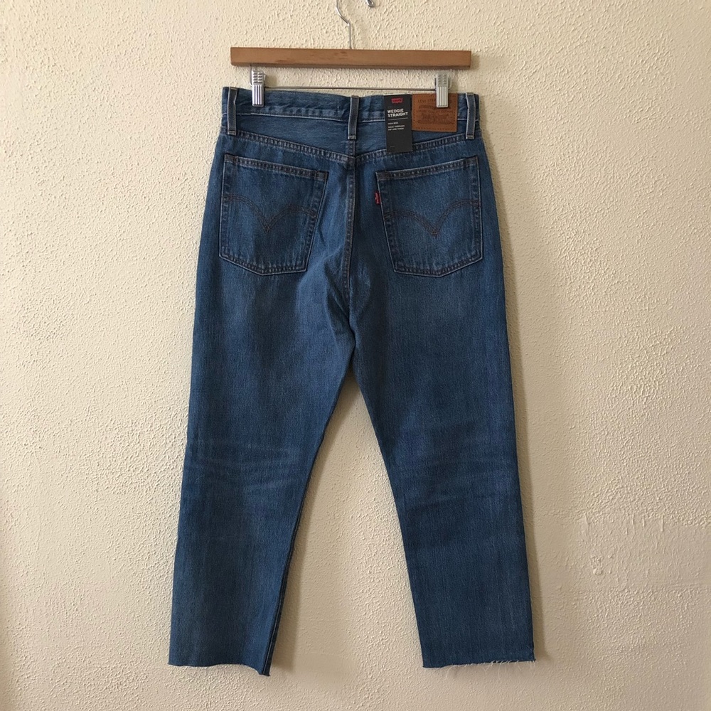 NWT Levi's Wedgie Straight in Love Triangle - Picture 4 of 4